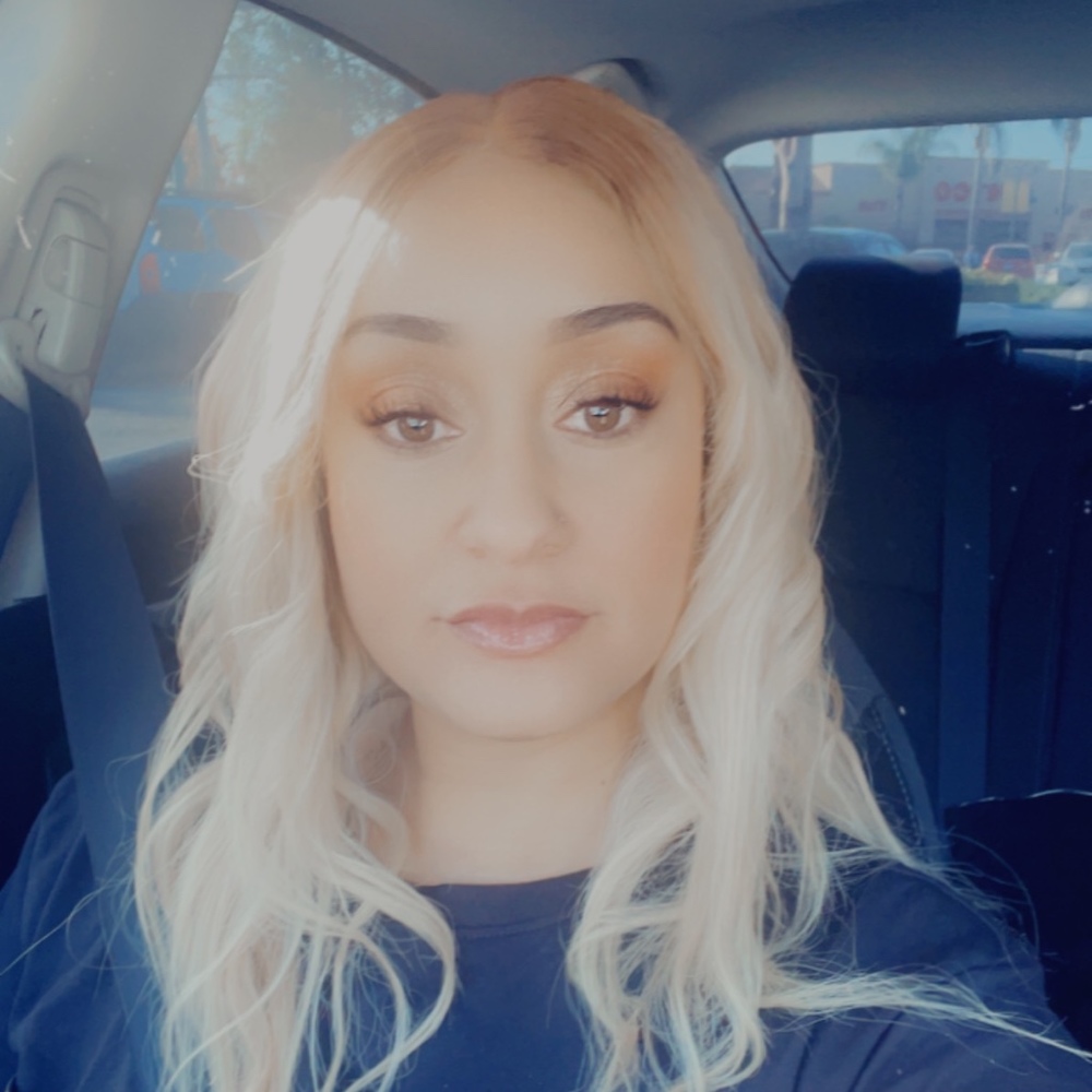 Meet your Posher, Christina